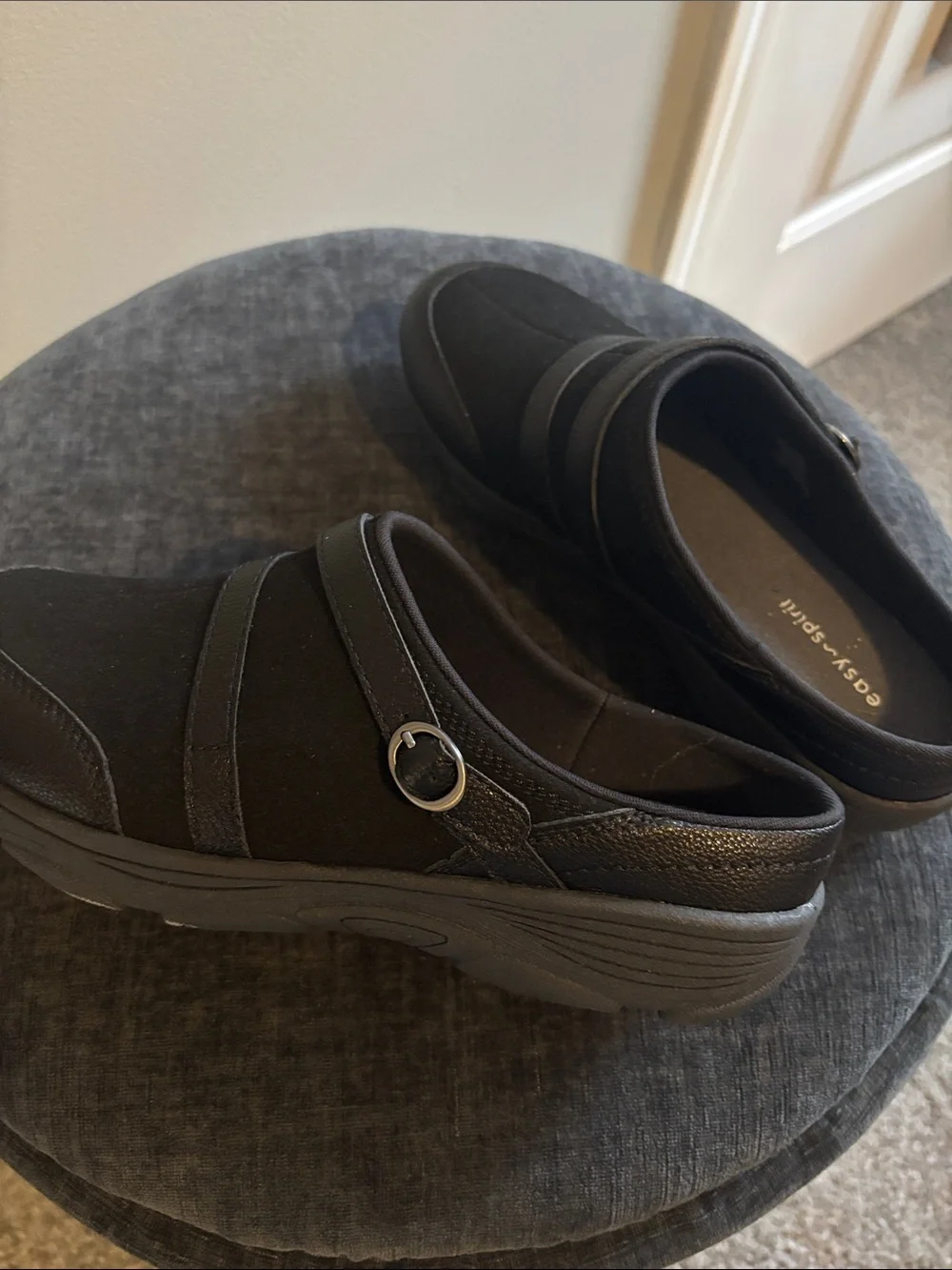 Easy Spirit comfortable easy